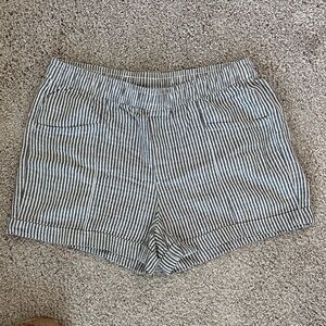Old Navy Black and White Striped Women's Shorts